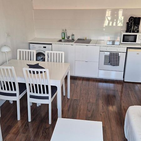 Au Coeur Du Panier Avec Terrasse 2 A 4 Personnes Climatisation Apartment Marseille Exterior photo