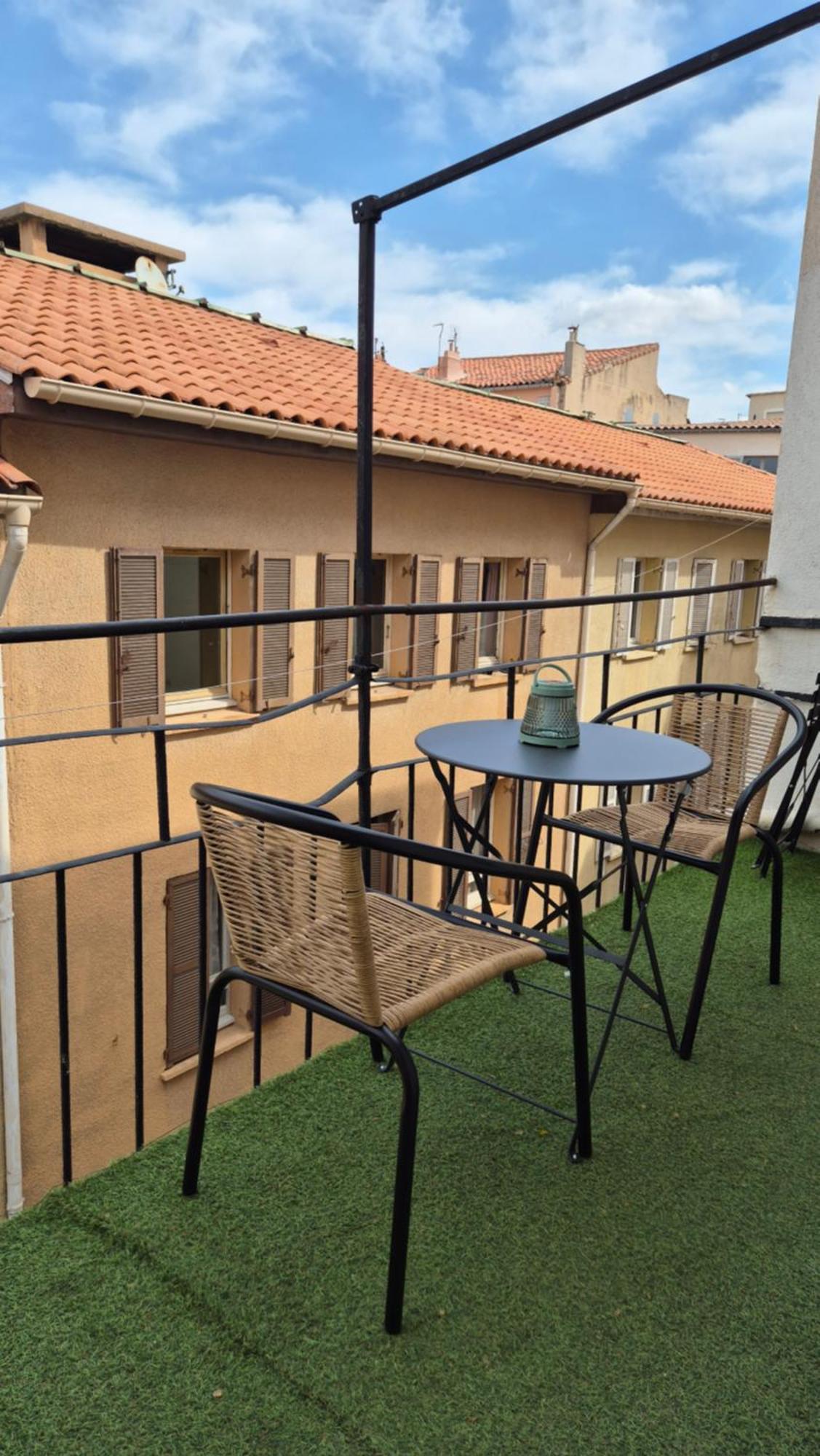 Au Coeur Du Panier Avec Terrasse 2 A 4 Personnes Climatisation Apartment Marseille Exterior photo
